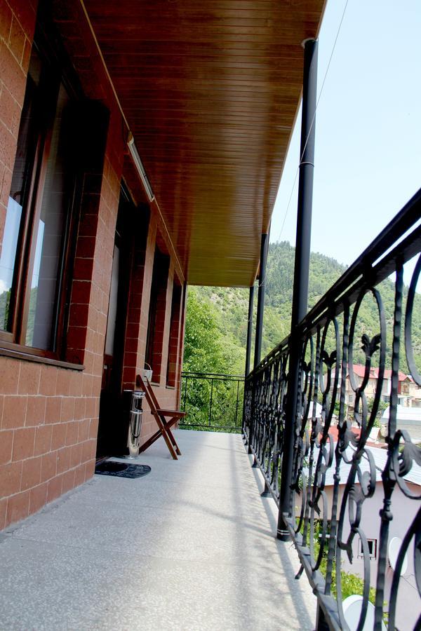Guest House Vip ボルジョミ エクステリア 写真