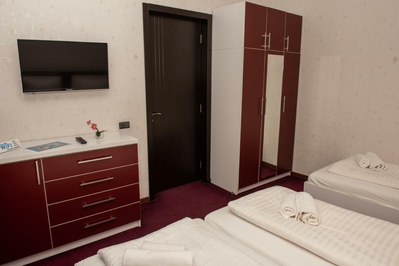 Guest House Vip ボルジョミ エクステリア 写真