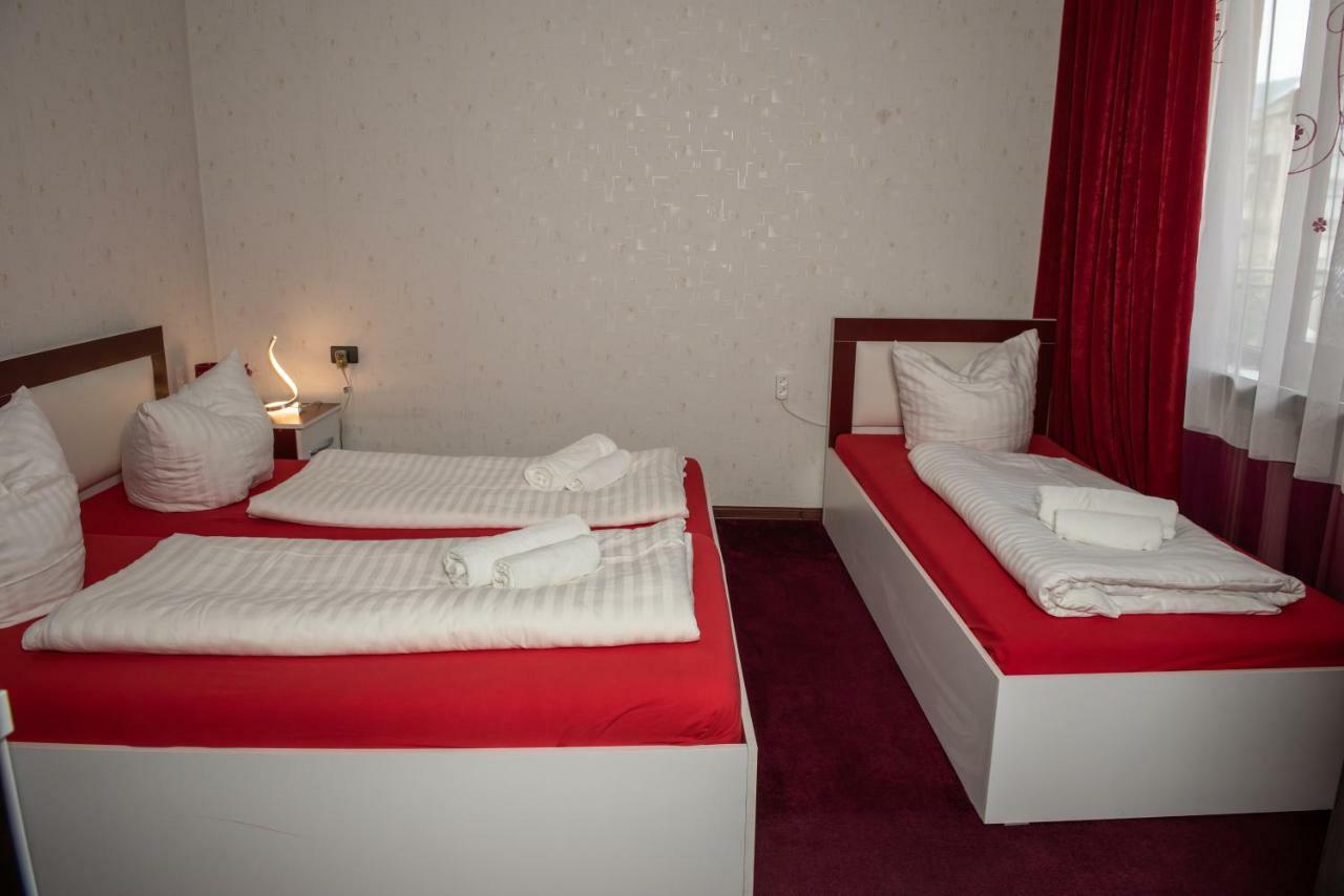 Guest House Vip ボルジョミ エクステリア 写真