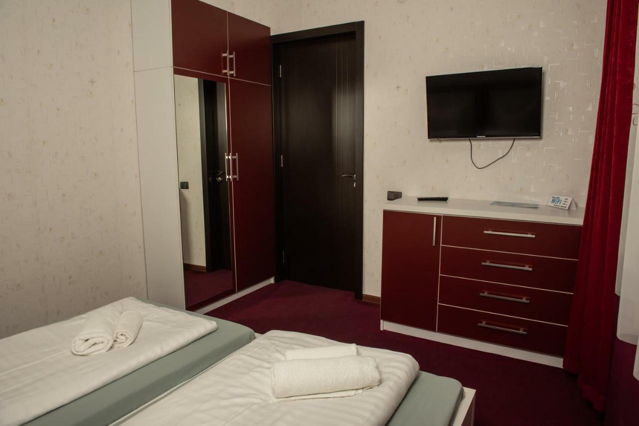 Guest House Vip ボルジョミ エクステリア 写真