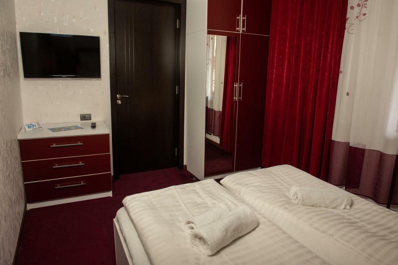 Guest House Vip ボルジョミ エクステリア 写真