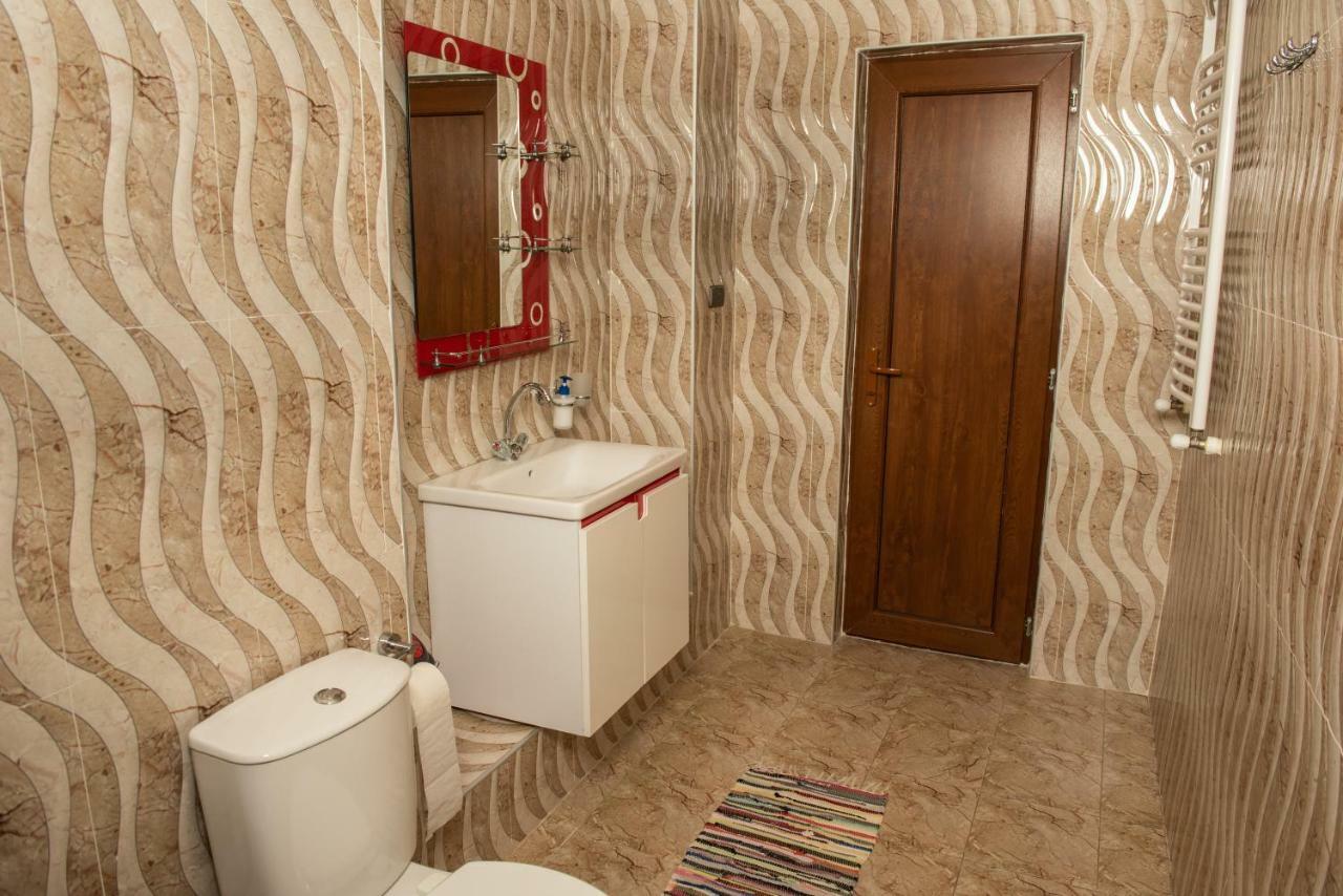 Guest House Vip ボルジョミ エクステリア 写真