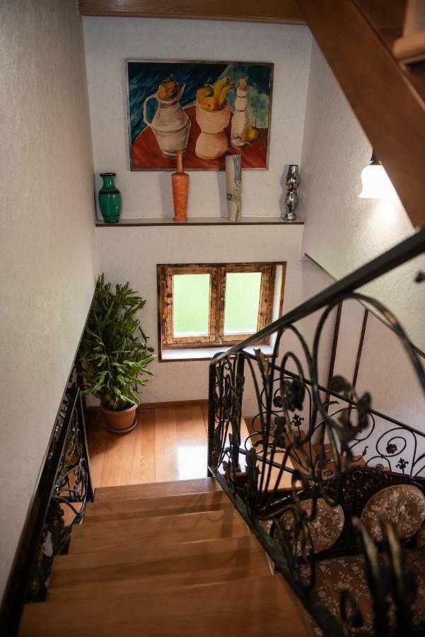 Guest House Vip ボルジョミ エクステリア 写真